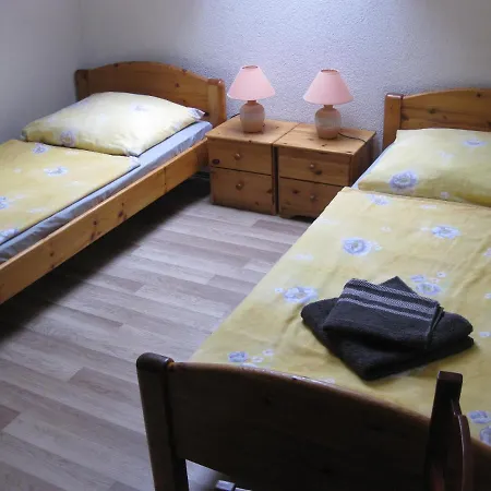 Rent A Scooter Vendeghaz * Замарди