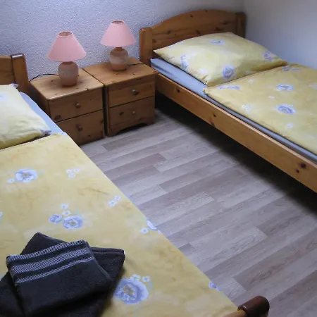 Rent A Scooter Vendeghaz * Замарди