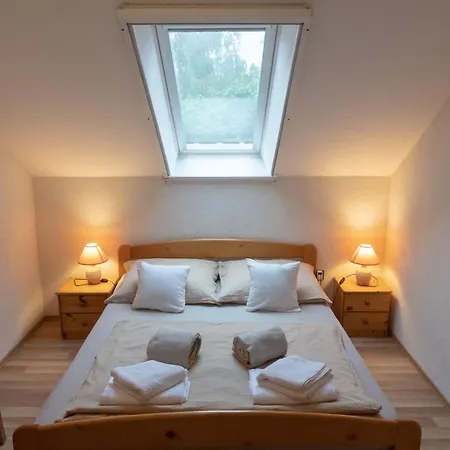 Kwatera prywatna Rent A Scooter Vendeghaz *