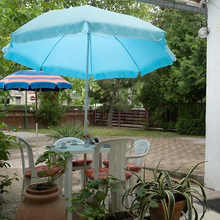 Rent A Scooter Vendeghaz * Замарди