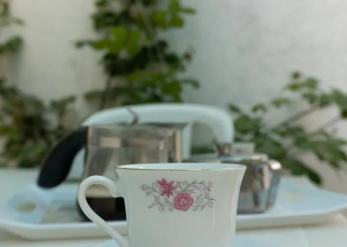 Rent A Scooter Alloggio in famiglia *